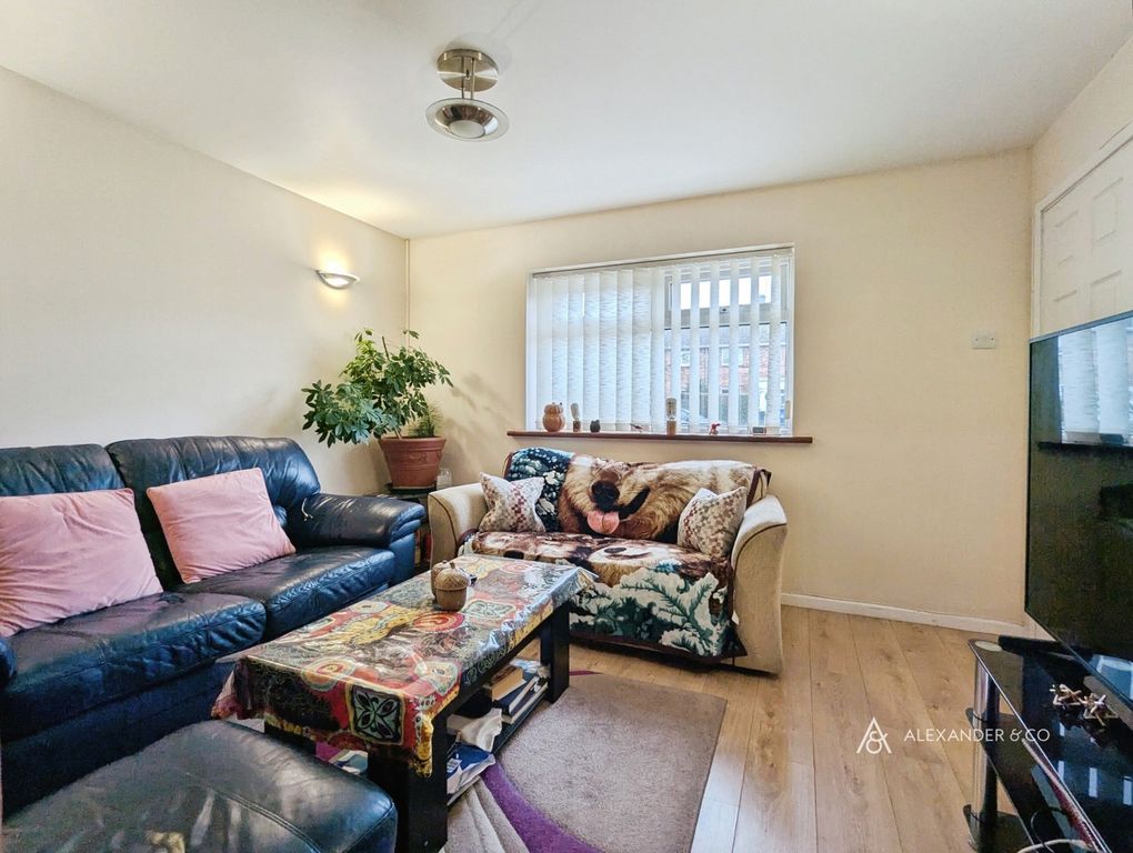 Property photo 2 of 16 Pbox-Img.Jpg