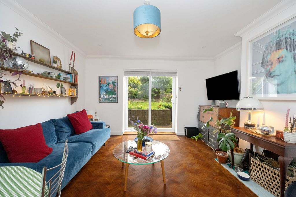 Property photo 2 of 12