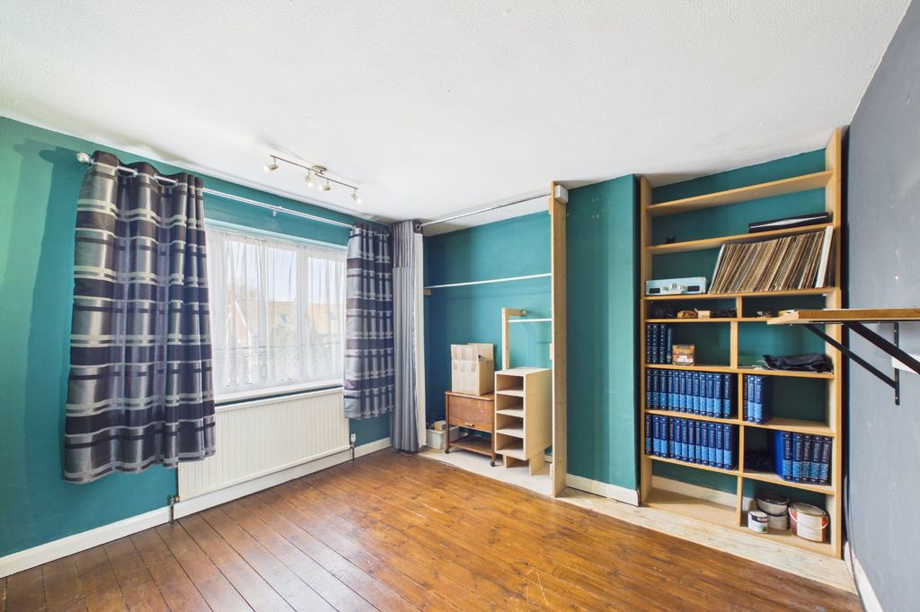 Property photo 3 of 8 Picture No. 02