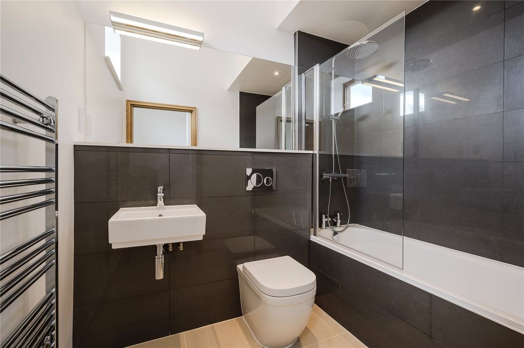 Property photo 3 of 10 Picture No. 06