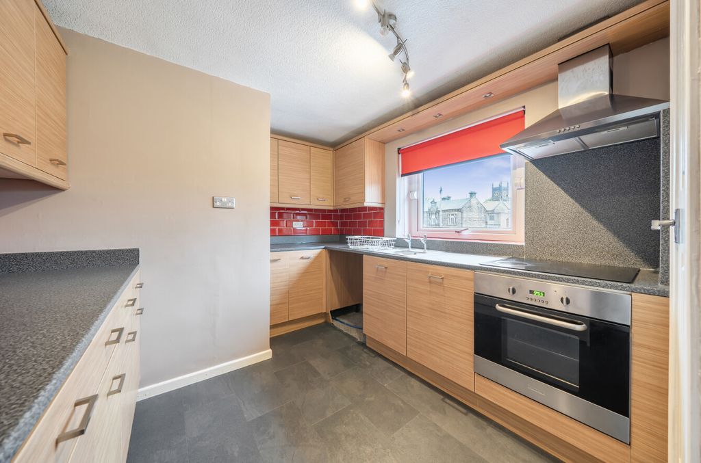 Property photo 2 of 14 1457568-5-69Fb729...