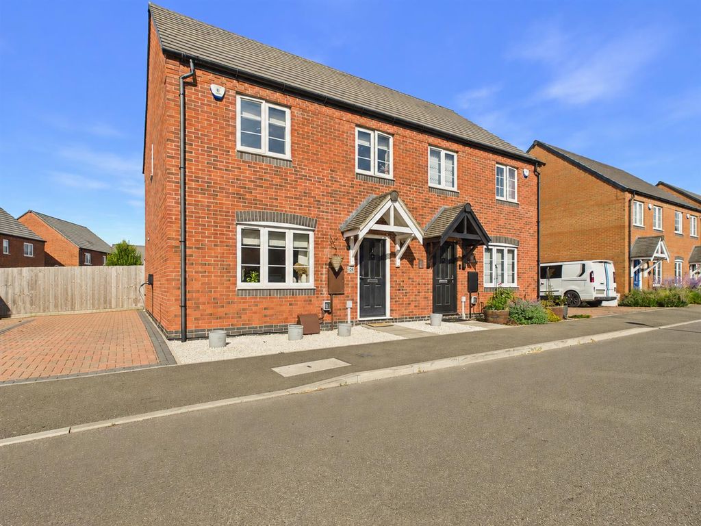 Property photo 1 of 16 Da52401E-0551-4Ad0-A3Fd-5F673E1Bacf7.Png