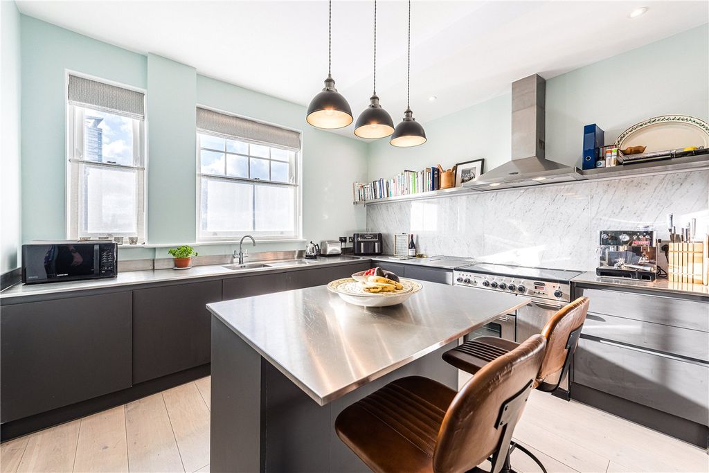 Property photo 3 of 11 Picture No. 16