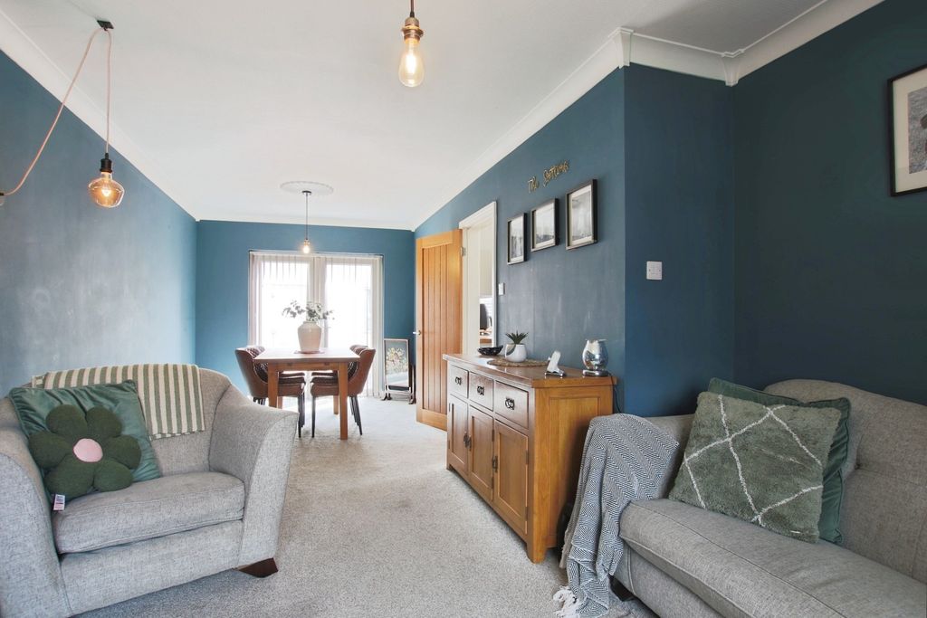 Property photo 3 of 14 4260207