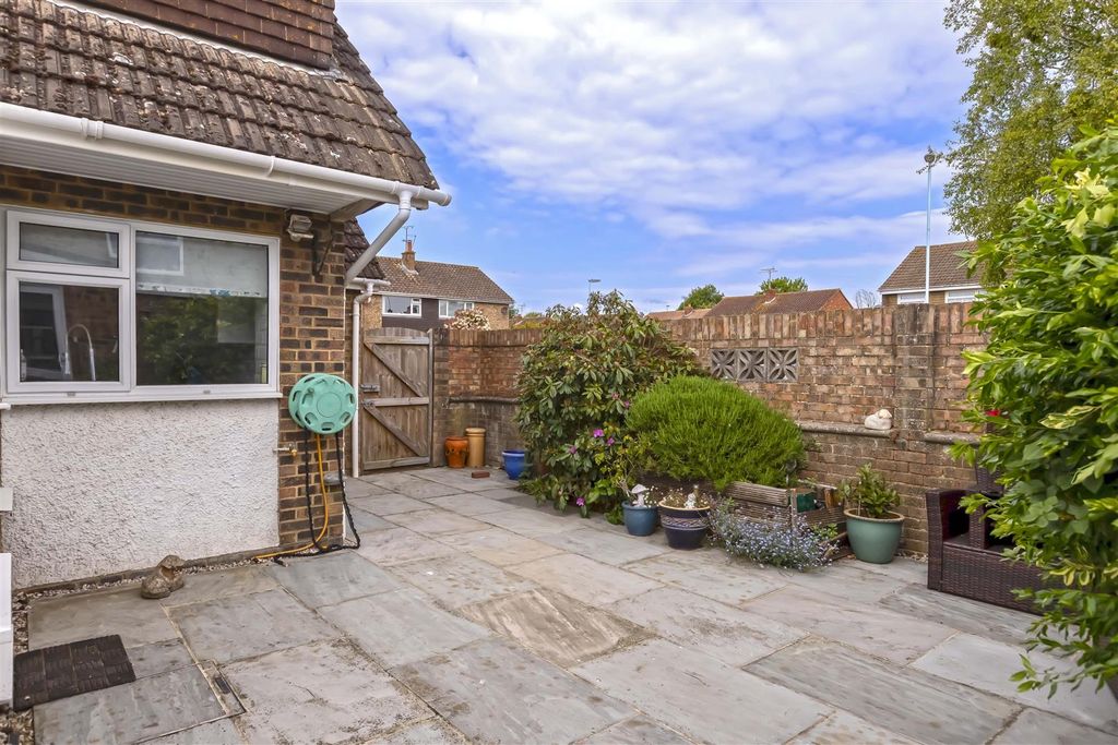 Property photo 3 of 16 Boxgrove_14.Jpg
