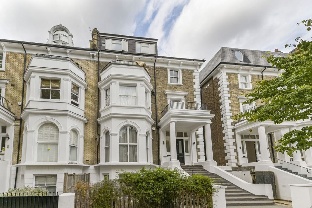 Property photo 1 of 10 Front