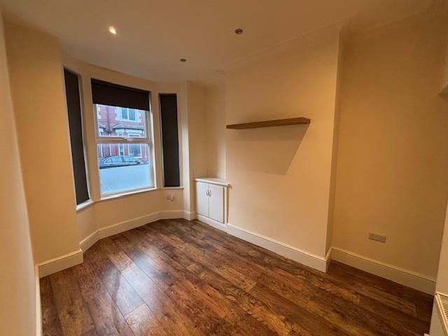 Property photo 2 of 17 Front Lounge