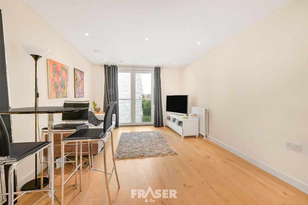 Property photo 3 of 11 Picture No. 06
