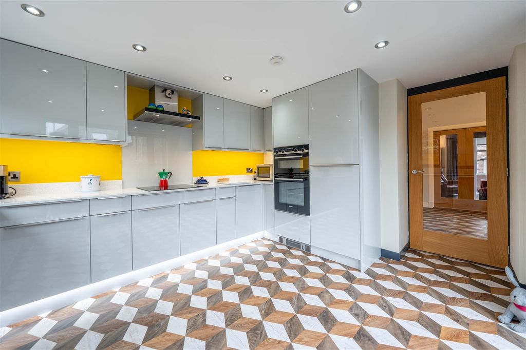Additional image 10 of 3 bed property for saleWilson Street, Perth PH2
