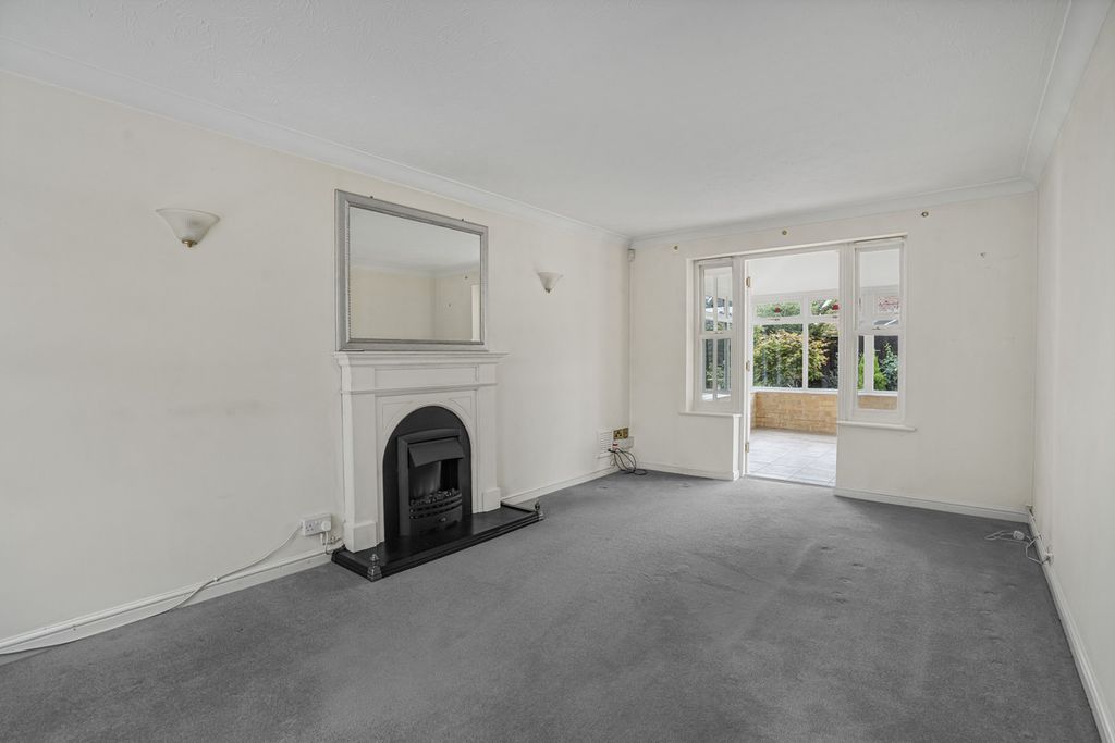 Property photo 3 of 19