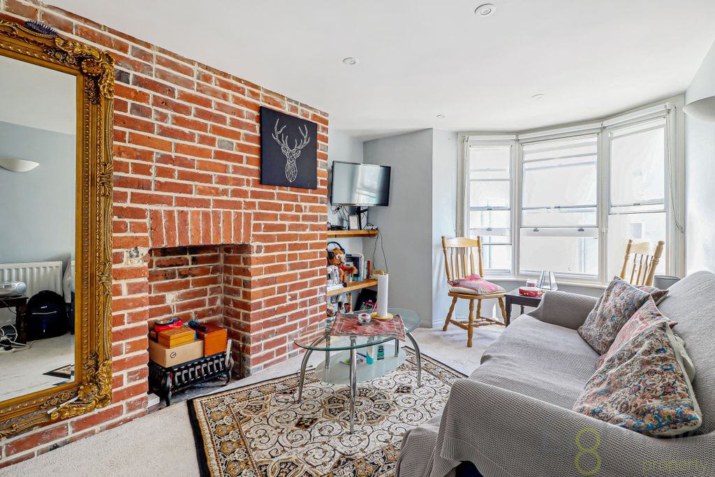 Property photo 2 of 10 Living Room