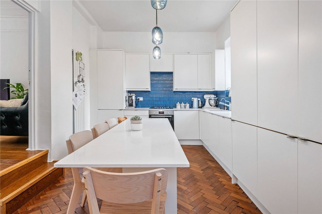 Property photo 2 of 14 Kitchen