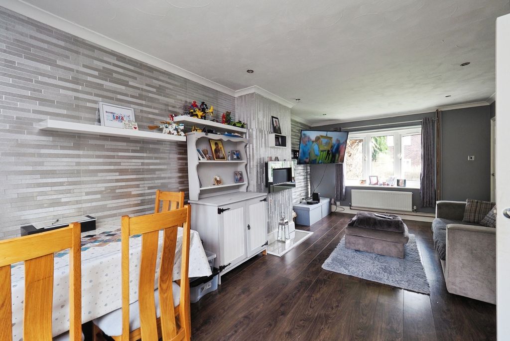 Property photo 2 of 19 Pbox-Img.Jpg