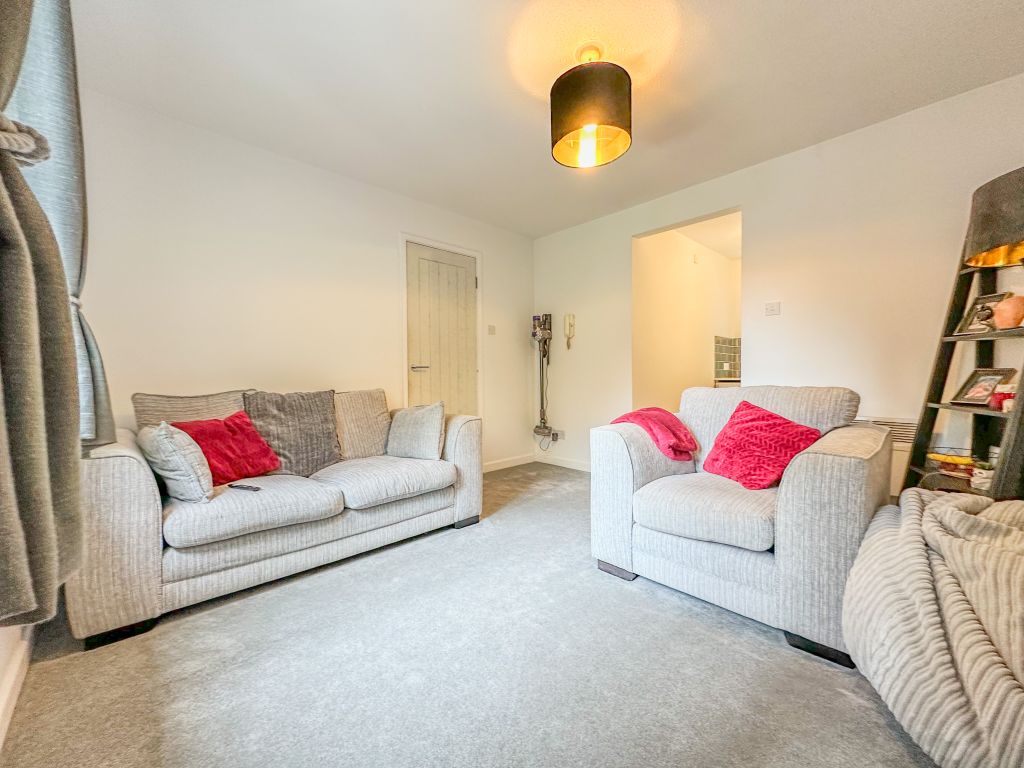 Property photo 2 of 12