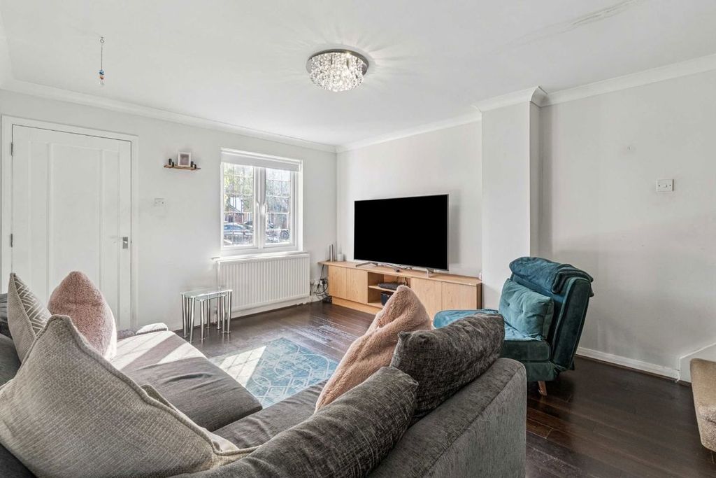 Property photo 2 of 7