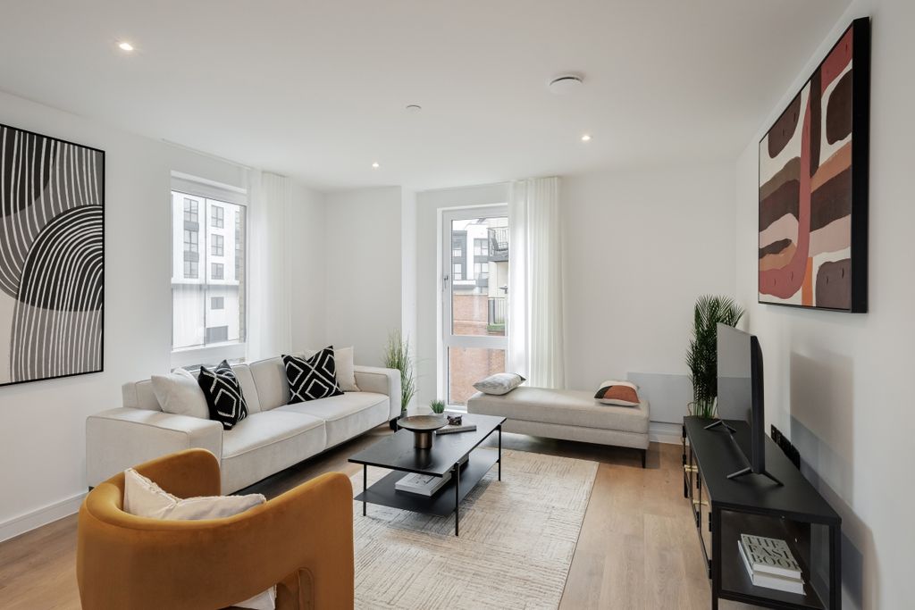 Property photo 3 of 12 3