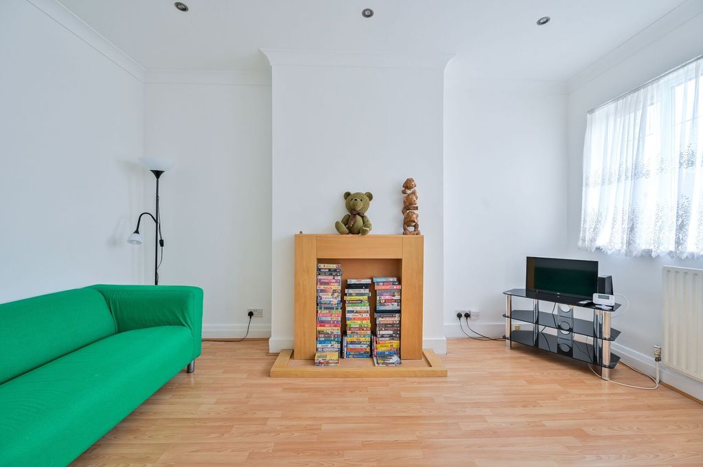 Property photo 1 of 9