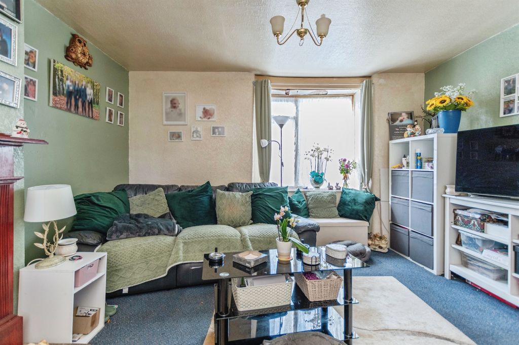 Property photo 2 of 20