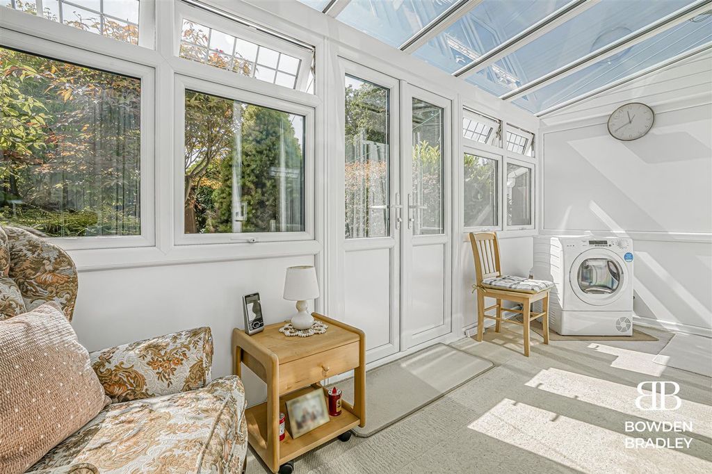 Property photo 3 of 15 Conservatory