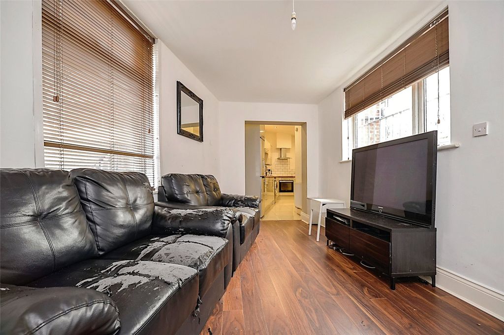 Property photo 2 of 13 Picture No. 17