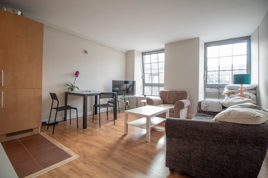 Property photo 2 of 5