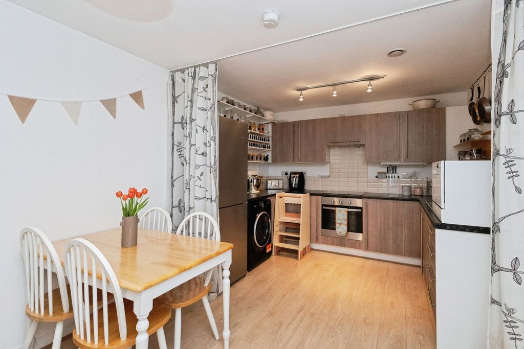 Property photo 2 of 13 Pbox-Img.Jpg