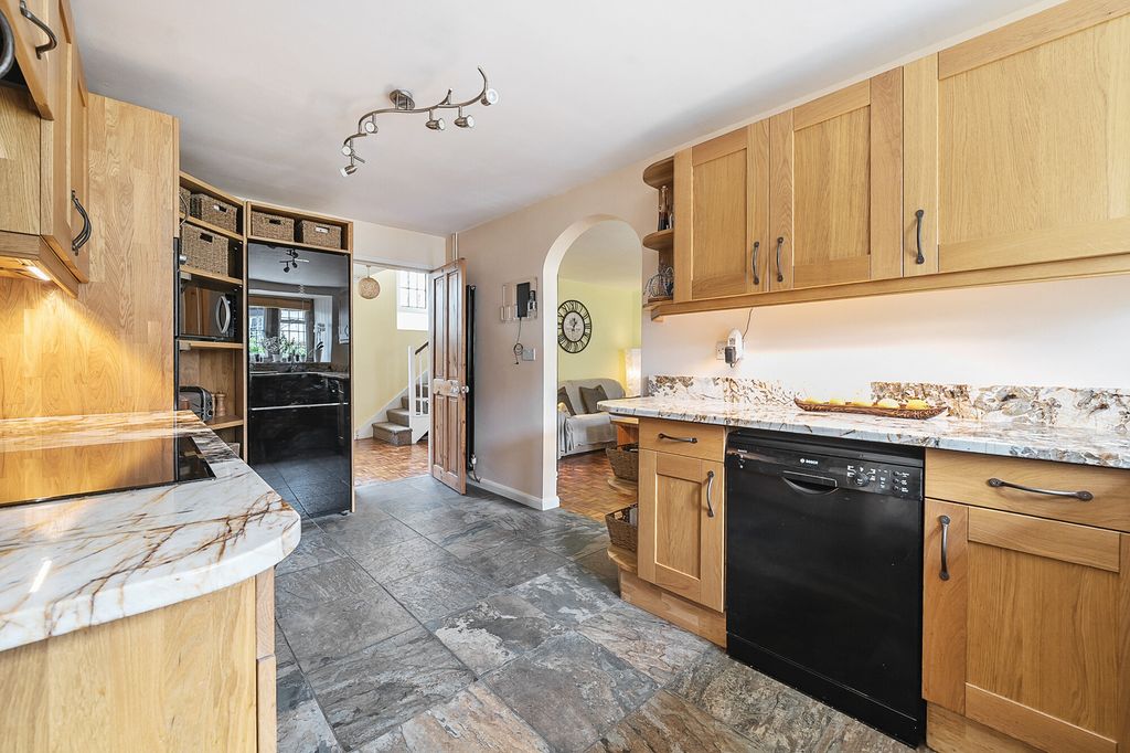 Property photo 3 of 22