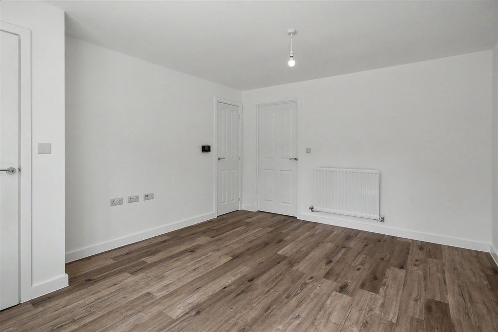 Property photo 3 of 21 Img_4952.Jpg