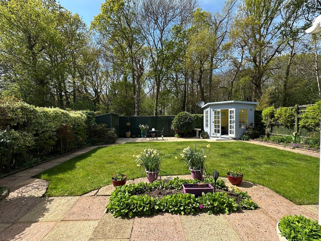 Property photo 2 of 23