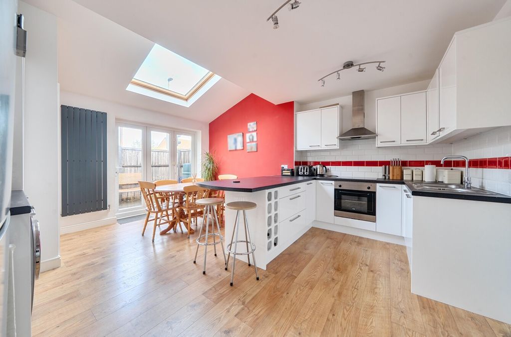 Property photo 2 of 20 1407488-10-698c9c...