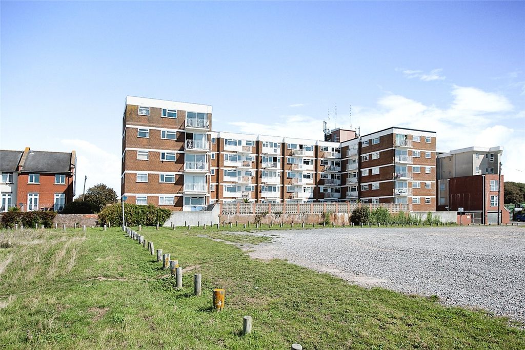 Property photo 1 of 17 Picture No. 21