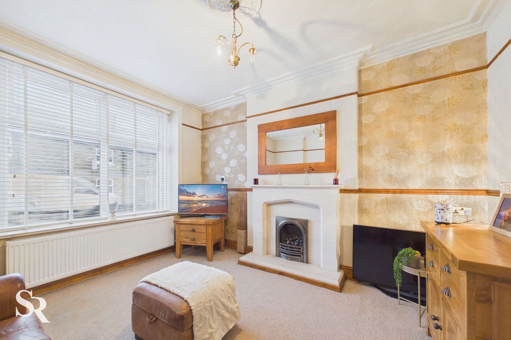Property photo 2 of 24