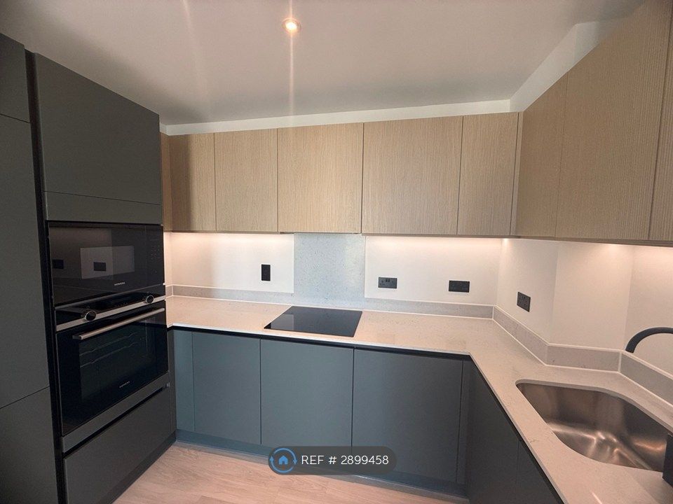 Property photo 3 of 7 Kitchen