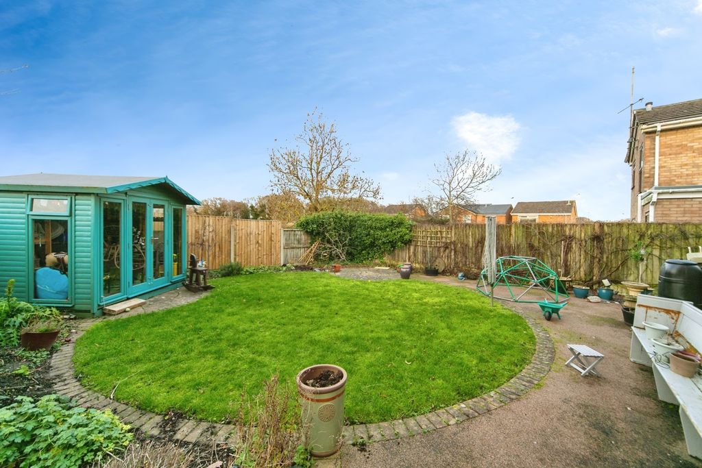 Property photo 3 of 32 Garden