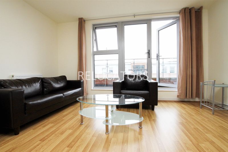 Property photo 1 of 6 Lounge