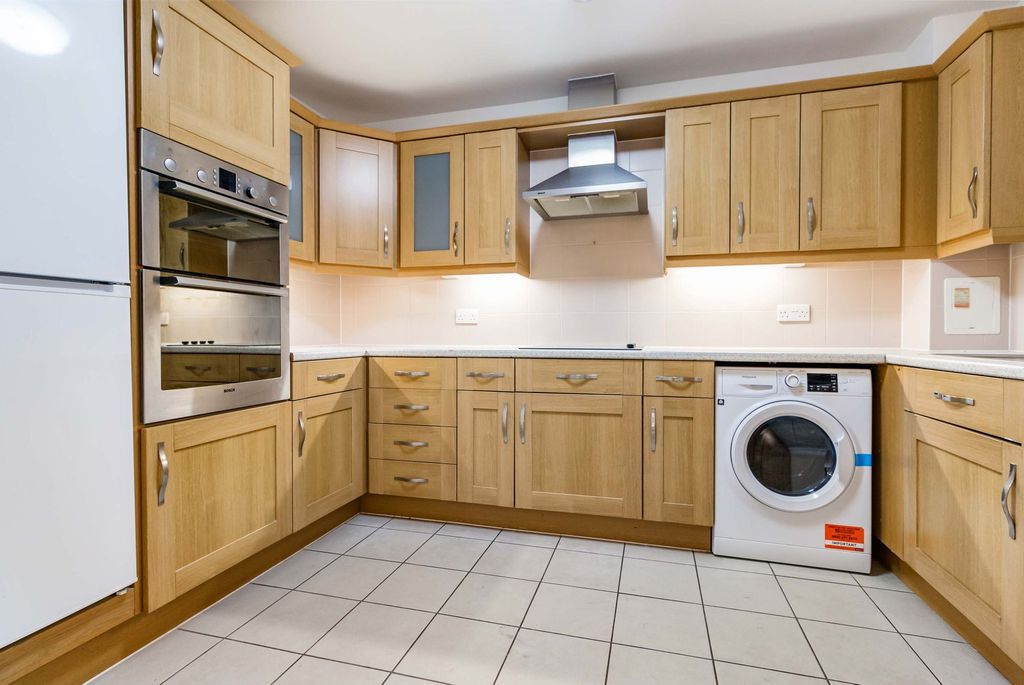 Property photo 3 of 20 Kitchen