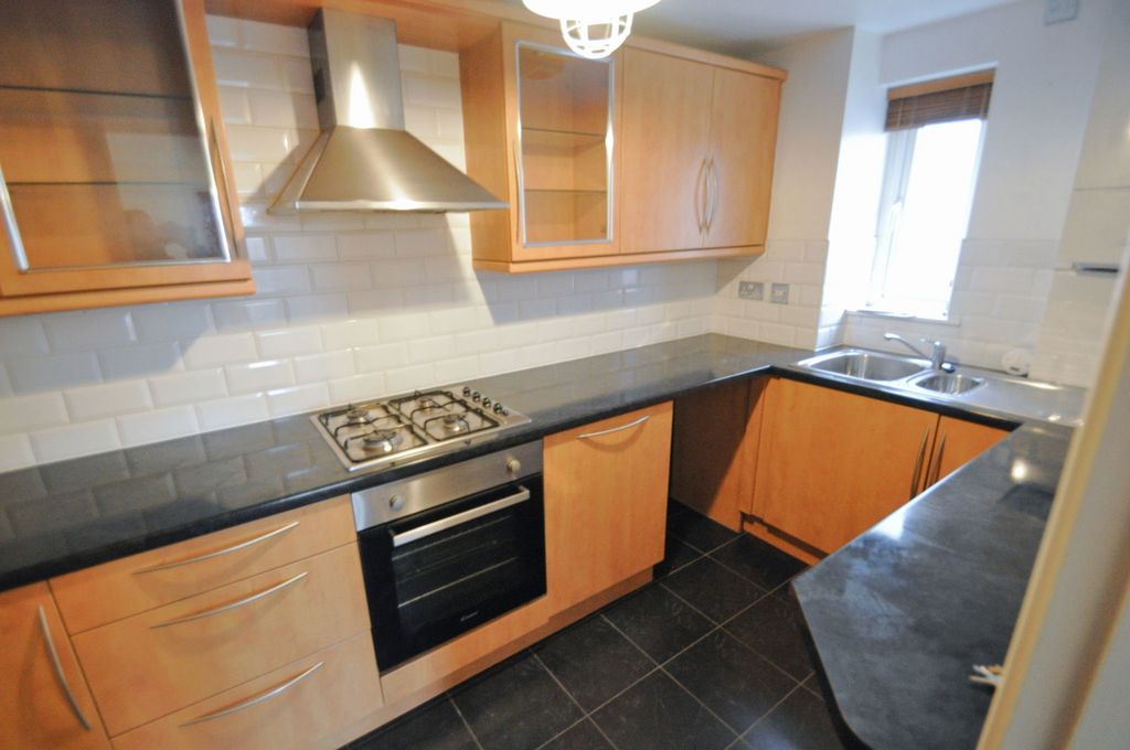 Property photo 2 of 20