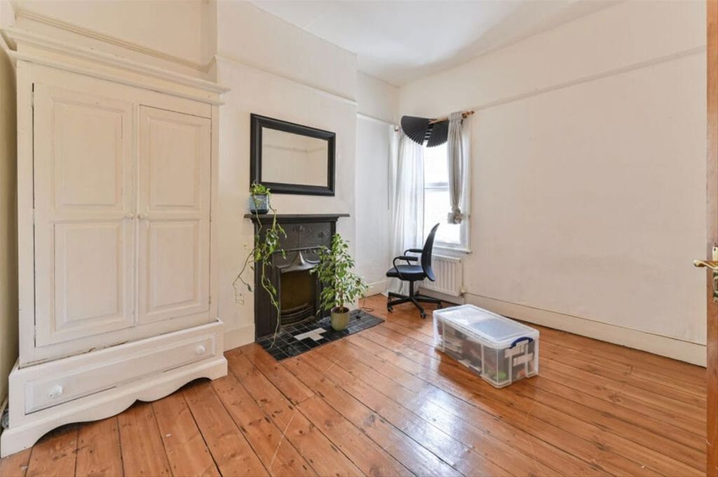 Property photo 3 of 7