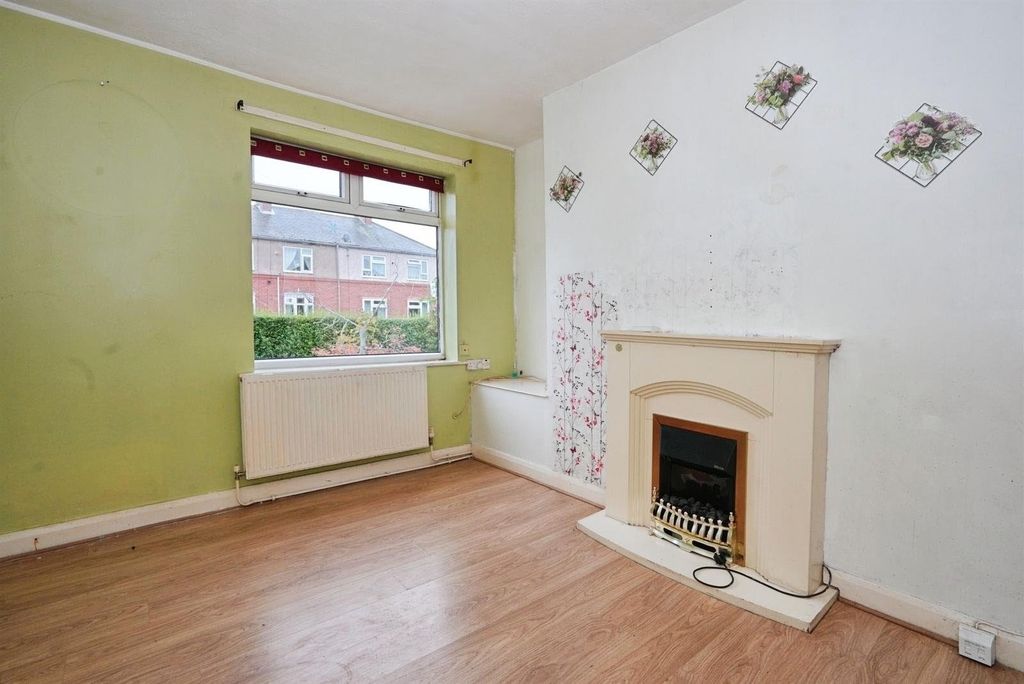 Property photo 2 of 15