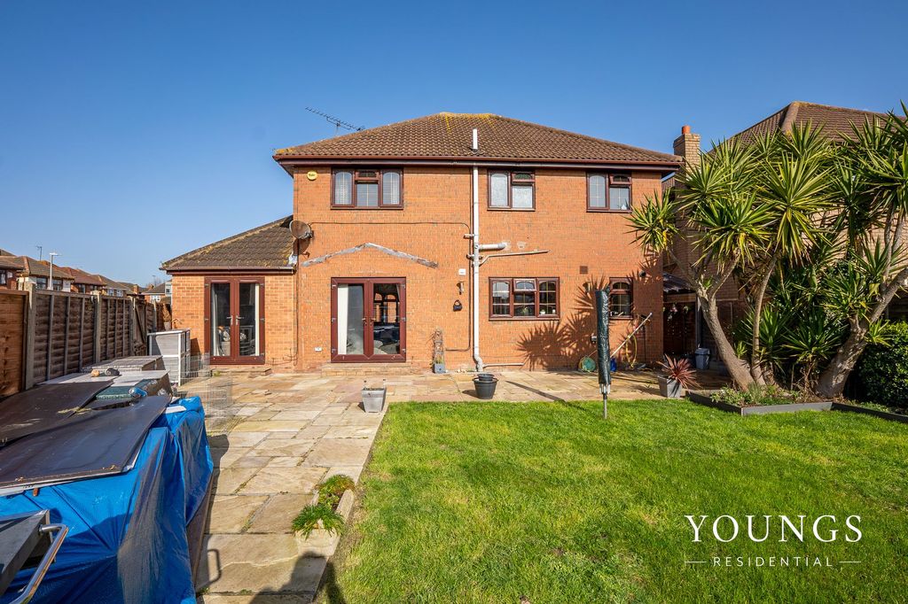 Property photo 2 of 30