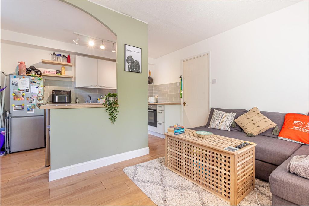 Property photo 2 of 11 Living-Room-3.Jpg