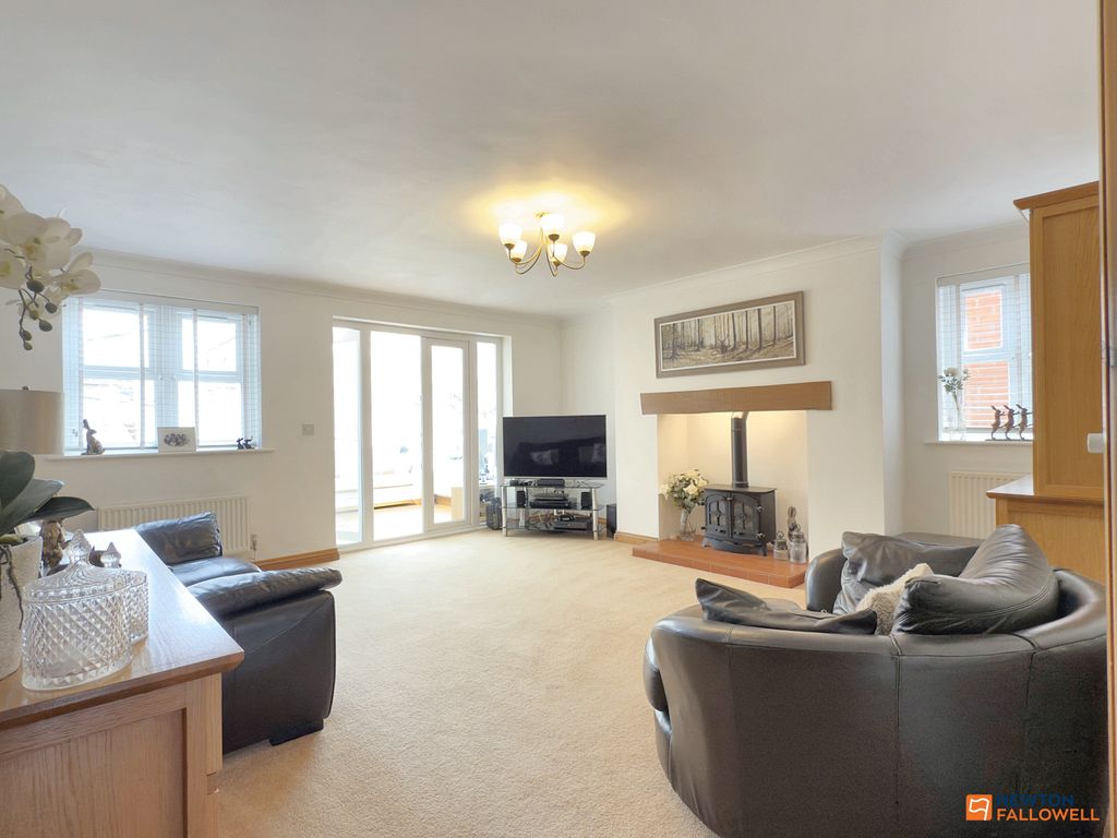 Property photo 2 of 38