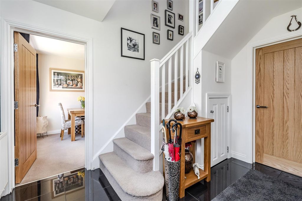 Property photo 2 of 26 11Cawfieldsclose-Hadrianvillage-Wallsend-Ne280Bj-1