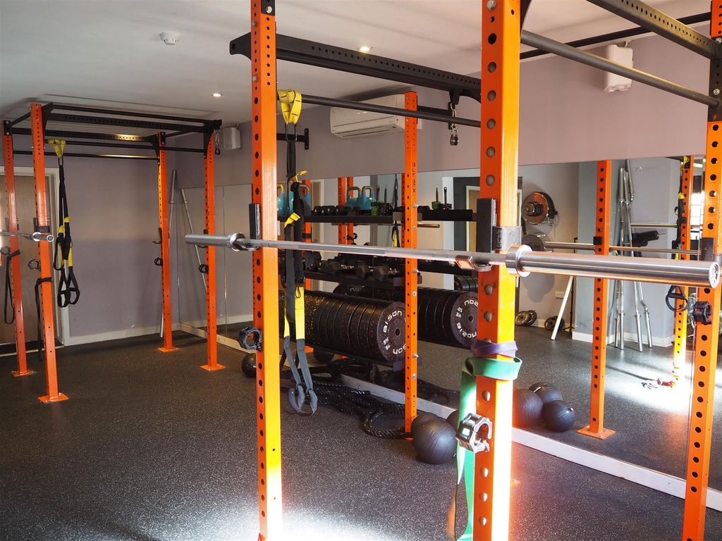 Property photo 3 of 7 Photo 2