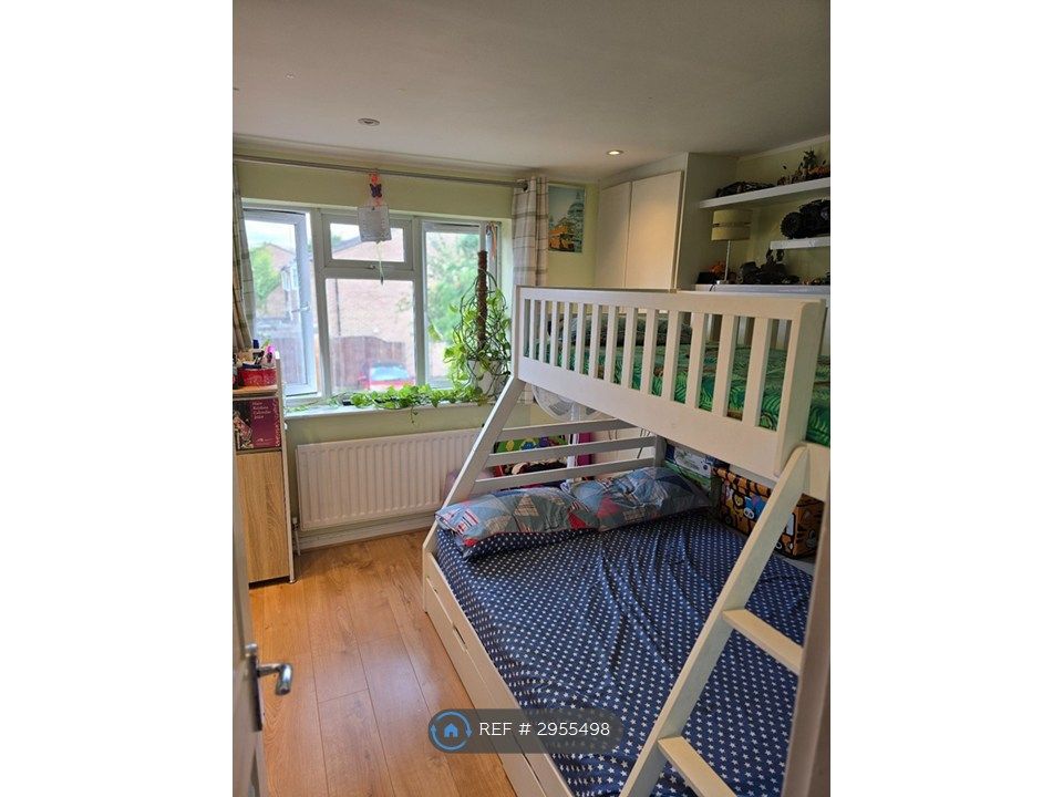 Property photo 3 of 11
