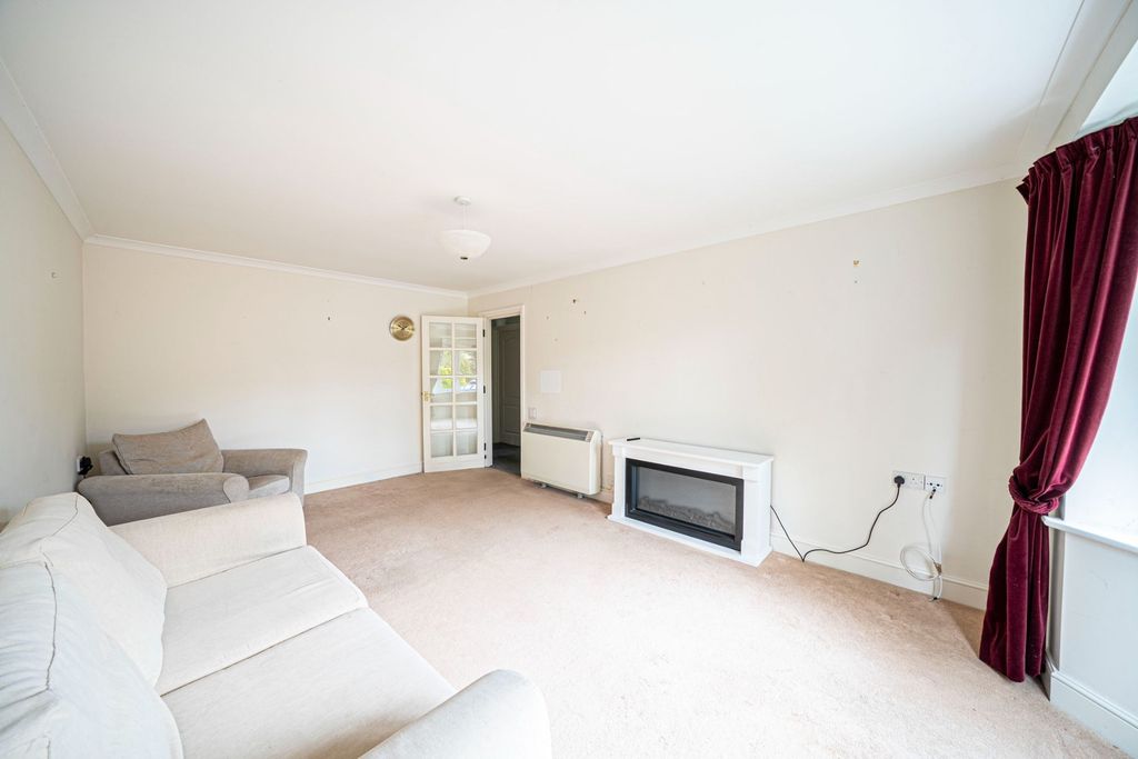 Property photo 2 of 20