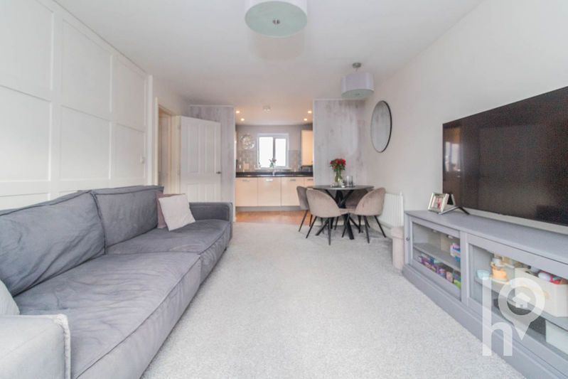 Property photo 2 of 8 Photo 7