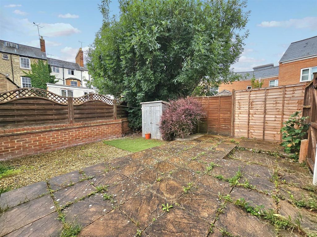 Property photo 3 of 11