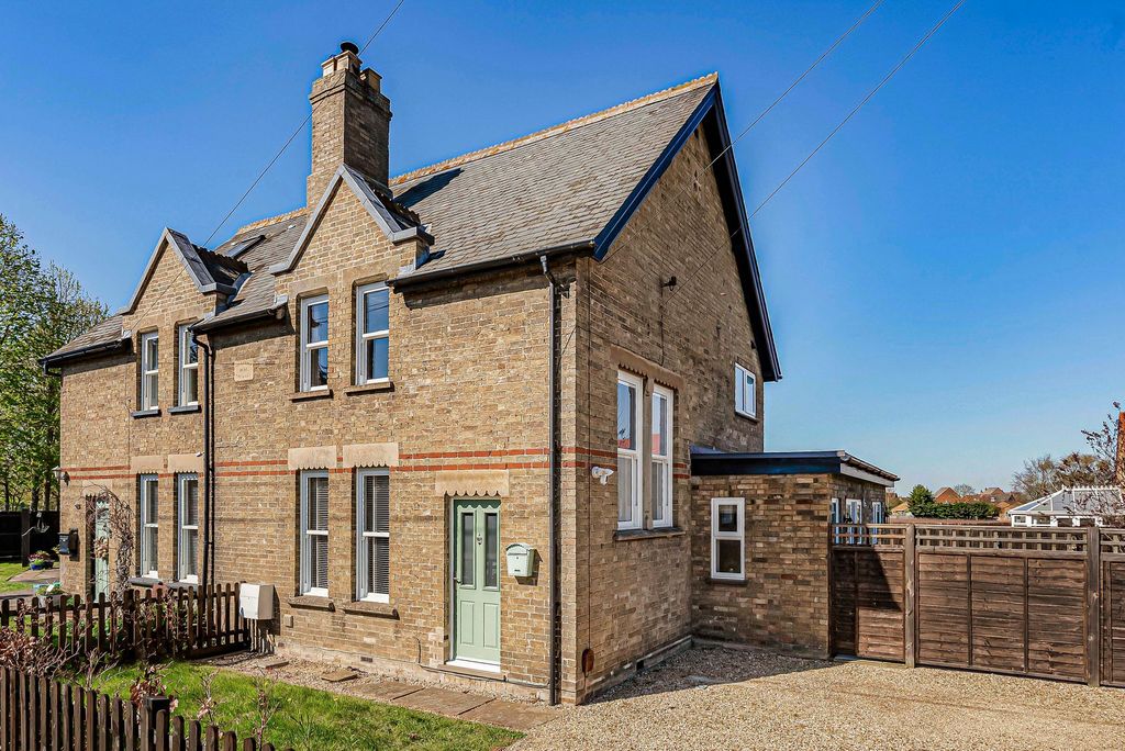 Property photo 1 of 28