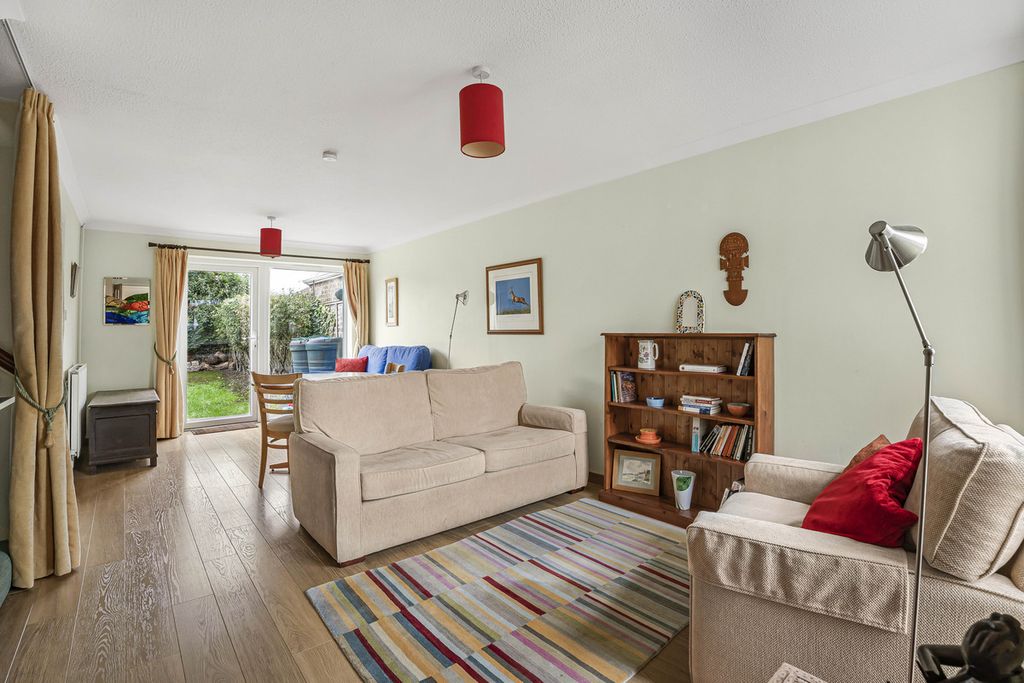 Property photo 2 of 12